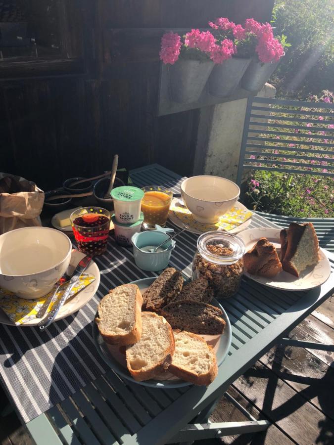 Le Pika Bed & Breakfast Отелюс Екстериор снимка